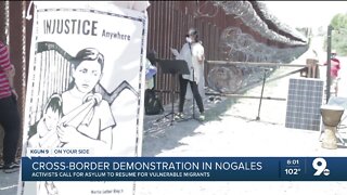 Demonstration in Nogales for migrants seeking asylum