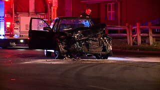 2-vehicle crash in Akron sends 3 people to the hospital