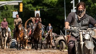 Last Scene Of The Walking Dead Season 9 Finale Will "Change Everything"
