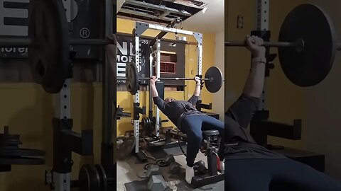 LOW INCLINE BENCH 205x4r 🎥 WENSNDAY NOV 22nd AFTERNOON session