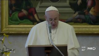 Pope offers New Year's blessing