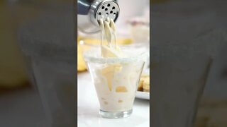 How to Make the Perfect Sugar Cookie Cocktail -- iambaker.net