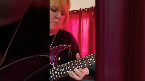 Bluesy jazz guitar solo by female lead guitarist Cari Dell❤😎😍
