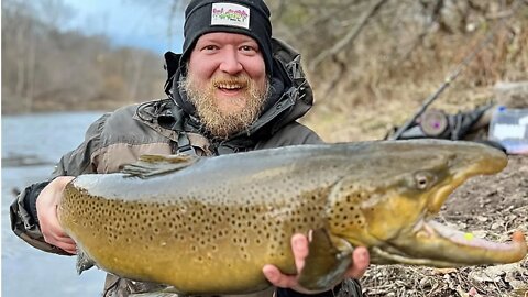 New PB Brown? Float Fishing For Epic Trophy Brown Trout On The Centerpin / Brown Trout Fishing Video
