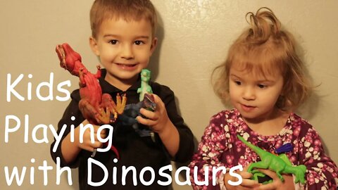 Kids Playing With DINOSAURS!!!