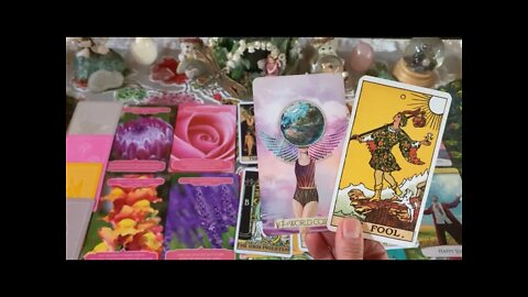 Capricorn ♑️ Signs From Heaven 🪶🕊 April Tarot & Oracle Reading. This was emotional. 🤍