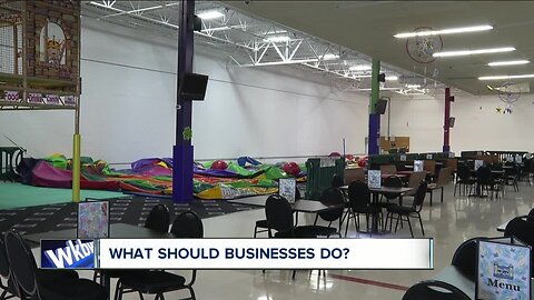 Businesses react to state mandate to close