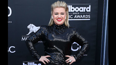 Kelly Clarkson had a blackout after dental work