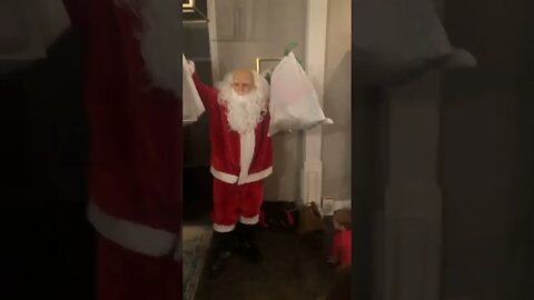 Santa pays a visit to Eddie Joes Grandchildren