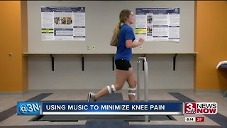 Using music to minimize knee pain