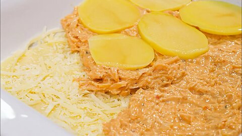 EASY POTATO DINNER IDEA TO MAKE AT HOME. Potato lasagna with chicken