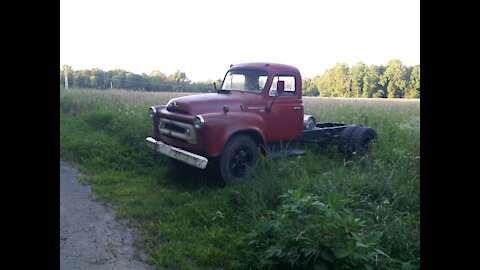 Old International 1956 S160 Farm Truck!