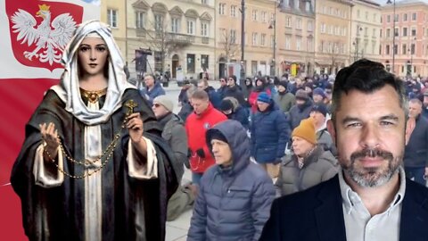 Thousands of Polish Men Kneel for Rosary: A Call to Catholic Men