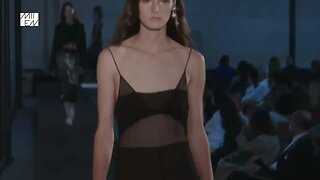 N°21 Spring Summer 2021 Ready to Wear Collection Runway Show [Flashback Fashion]