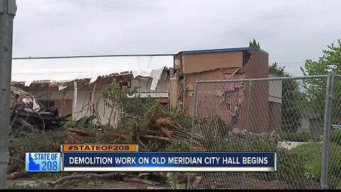 Old Meridian City Hall demolition starts
