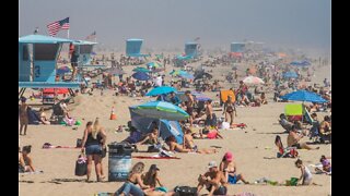 Newsom tells beach-goers that coronavirus 'doesn’t take the weekends off'
