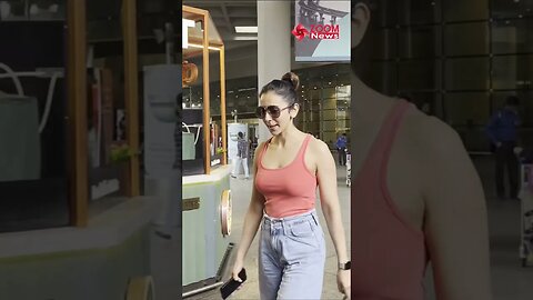 Rakul Preet Singh arrives in a casual outfit as she gets papped at the airport 😍🔥📸✈️