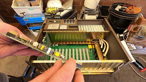 What's Inside a Vintage Commander System