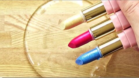 Slime colouring with Makeup! 💄Mixing Red, yellow +Blue lipsticks into clear Slime! Satisfying Asmr!