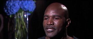 Evander Holyfield returning to the ring