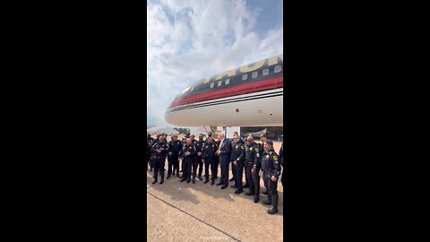 President Donald J. Trump thanks Our incredible law enforcement officers in Texas !!!