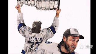 Scottish artist creates life-like pencil sketch of Victor Hedman hoisting Stanley Cup