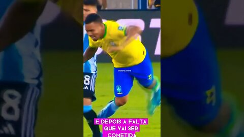 "Caos no Clássico: Gabriel Jesus Agride De Paul após Falta Polêmica Brasil x Argentina!"