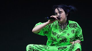 Billie Eilish Fans Defend Artist After Someone Calls Her 'Thick'