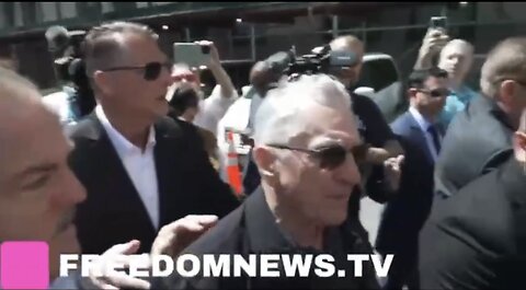 ACTOR ROBERT DENIRO🎬🎭🏛️SHOWS UP OUTSIDE COURTHOUSE DURING TRUMP TRIAL🏛️💫