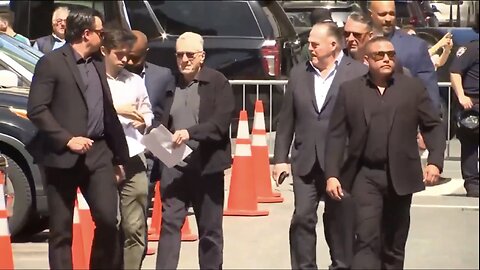 ACTOR ROBERT DENIRO🎬🎭🏛️SHOWS UP OUTSIDE COURTHOUSE DURING TRUMP TRIAL🏛️💫