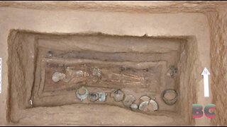 A collection of burial objects found in tomb of 3000-year-old Noblewoman in China