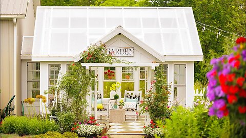 A Garden Tour of Plaids and Poppies Garden | Garden Obsessions