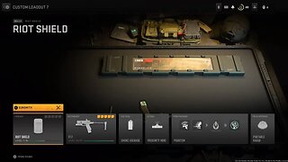 RIOT SHIELD PLUS X12 PISTOL WEAPON BUILD Call of Duty Modern Warfare II