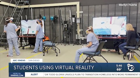 CSU San Marcos nursing students using virtual reality to complete studies