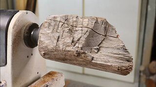 Woodturning a Splintered Log