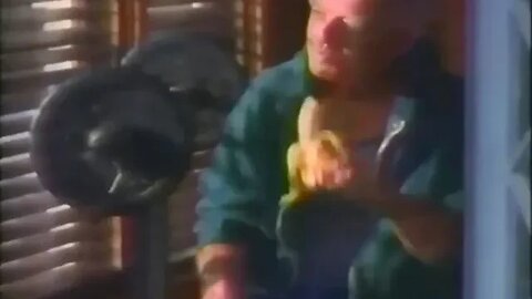 1993 "Buff Old Man Loves Eating Bananas Chiquita Commercial" (90's TV Lost Media)
