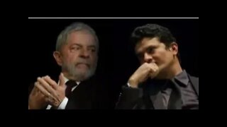 Moro acena com “paquera” para Lula