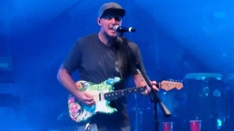 A clip of Slightly Stoopid performing "No Cocaine" at reggae rise up festival, Baltimore MD