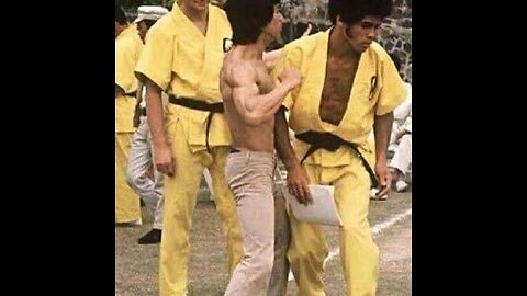 Cross kick Studio Films Bruce Lee Enter the Dragon