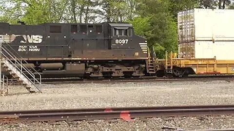 Norfolk Southern Intermodal Train from Berea, Ohio May 6, 2023