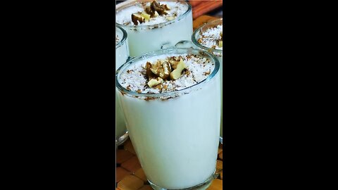 EASY MILKSHAKE RECIPE – HOW TO MAKE REFRESHING SUMMER DRINKS