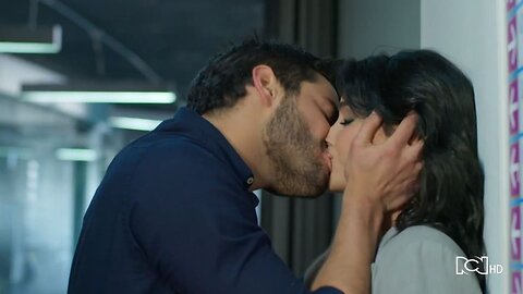 María Clara y Carlos se besan en el Santa Rosa _ Enfermeras