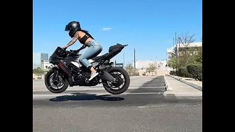 Bike lovers, bike Rider's, girls bike race, girls bike stunt, bike racing, bike stunt