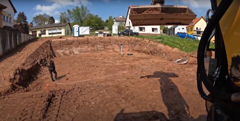 I'm digging a pit for a single-family house.