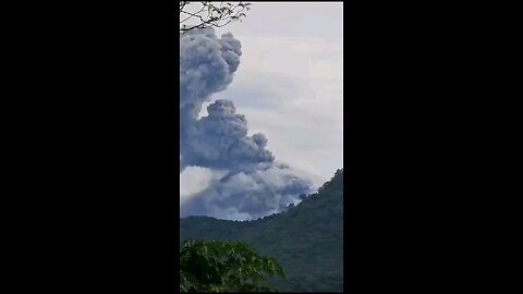 1/17/2024 Huge Volcanic Eruption Lewotobi Indonesia