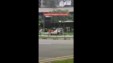 Singapore Tow Truck (and a bonus appearance by a Traffic Police officer)