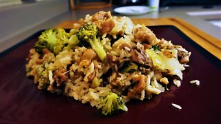 The BEST One Pot Chicken Broccoli And Rice