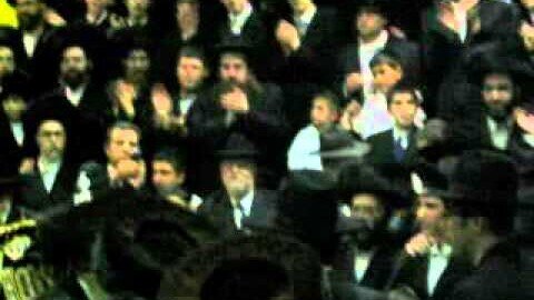 Skverrer Rebbe in Queens June 23, 2005