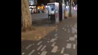 TAKING👀A SHIT💩In Stratford🤔London🧻Phone📞Booth🤮