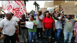 SOUTH AFRICA - Cape Town - SAPS March to Parliament (Video) (egz)